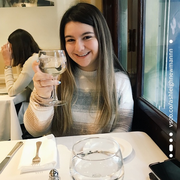 Meet your Posher, Ashleigh - Picture 3 of 6